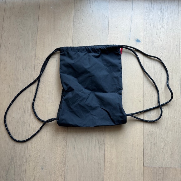 Nike Heritage Drawstring Backpack - Picture 4 of 5